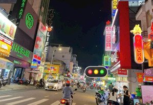 mặt tiền kinh doanh đông đúc gần chợ tân hương, 68m2, 3pn, kinh doanh đa nghề, chỉ 8.x tỷ