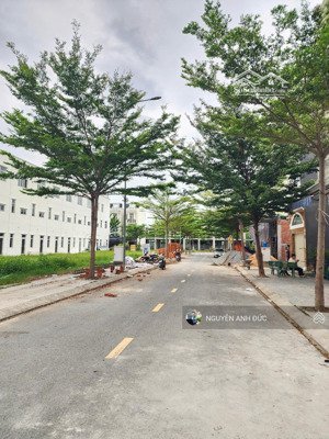 em môi giới kdc icon central- a/chị có nhà, đất trong khu gửi em bán nhanh. em còn nền 3.1 tỉ.