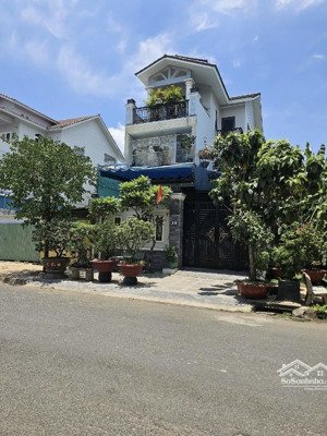 bán bt 160m2, 4pn, 4wc tại phước long b, q9, tp.hcm giá cực chất 19,5 tỷ