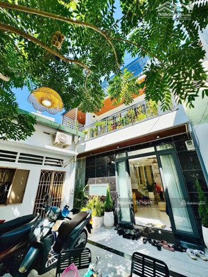 quá chill nhà sân vườn nghỉ dưỡng thích quảng đức, p. đức nhuận (p5 cũ), phú nhuận