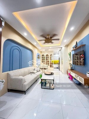 bán nhà đẹp 37m2 x 6 tầng x 6,4 tỷ phú diễn, cầu diễn ở ngay ngõ thông giá hợp lý,cách ôto 30