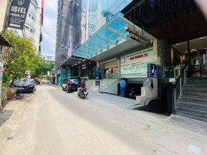 giảm sốc 5 tỷ, bán gấp tòa nhà hotel phố trần thái tông, cầu giấy 127m*8.1mt, dt 2.2t