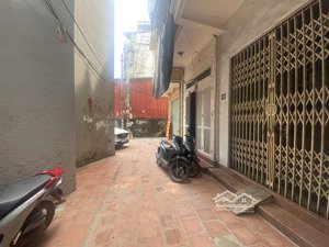 bán nhà đường giải phóng-giáp bát-cách 1 nhà ra mặt phố-oto đỗ cửa-45m2-4tầng-nhà đẹp-giá đầu tư