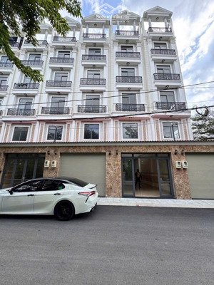 bán nhà phố liền kề dọc quốc lộ 13, sát bên vạn phúc city, gần sông giá chỉ từ 7 tỷ/căn tl