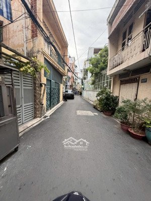 bán gấp nhà hxh căn góc đường hồ biểu chánh ,p11,quận phú nhuận ,3 tầng, giá 9,7 cao ỷ tl