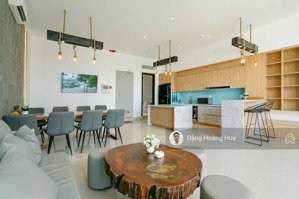 bán villa 4 tầng 2 mặt tiền đường biển hoàng sa - có hồ bơi - view biển