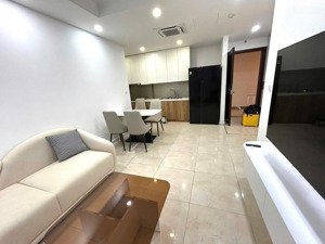 thuê gấp chung cư vinhomes d''capitale 119 trần duy hưng 70m2 2n2w full đồ giá 19 triệu có slot ô tô