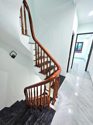 bán nhà cổ nhuế - 42m sổ - 4 tầng - 4 phòng ngủ , giá 6,x tỷảnh thực tế, nhà mới, ở luôn