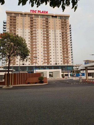 bán căn hộ 84m2 thiết kế 2pn + wc đang có hợp đồng thuê không nội thất 6tr/tháng giá chi 1ty4