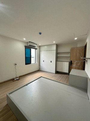 cho thuê ccmn ở kim ngưu - toà mới, ô tô đỗ cửa, máy giặt riêng, tivi, ban công, thang thoát hiểm