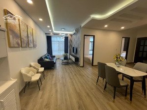 bán gấp căn 88m 3pn,2wc sky garden 1 , phú mỹ hưng q.7 gia 5.5 tỷ