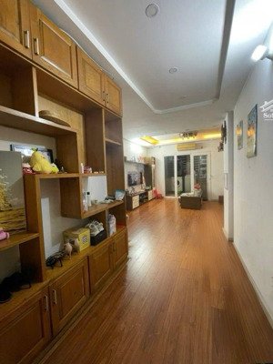 bán chung cư n2d trung hòa nhân chính hoàng minh giám 69m2 2 ngủ nội thất cơ bản nhỉnh 6 tỷ sổ đỏ