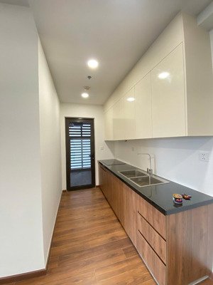 akari phase 2. 2pn, 81 mét vuông, căn góc, hướng nam, miễn phí quản lý 1 năm, tầng thấp