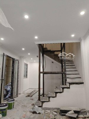 hàng hiếm nguyễn văn cừ 38/45m2 thang máy mới koong,full nội thất nhập khẩu gần oto chỉ 8.45 ty