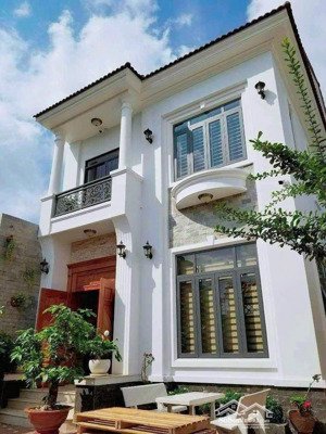 giảm ngay 1 tỷ bán nhanh biệt thự 2 tầng gần gigamaill phạm văn đồng hiệp bình chánh