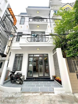 nhà mới 4 tầng - lô góc - vị trí đẹp ngõ thông - sân cổng riêng - 68m2 - 5 tỷ 450