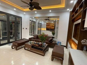 nhà thuỵ khuê, ba gác tránh,4tầng,4 ngủ,30m ra hồ tây