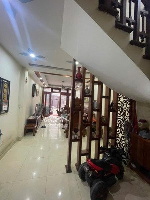 phân lô ô tô vào nhà 6 tầng cho thuê 30tr/th dt 75m 18 tỷ