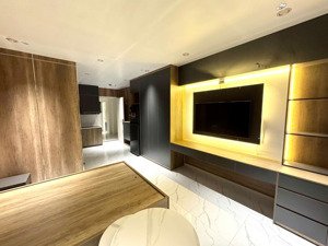 cho thuê tòa nhà chdv tại phố dịch vọng hậu