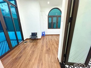hot mặt phố hoàng văn thái 9 tầng thang máy dòng tiền 100tr/tháng