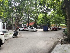 bán nhà trần thái tông cầu giấy diện tích: 68m | mặt tiền: 5.6m nhà 4 tầng đẹp, kiên c