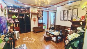 4.4 tỷ căn góc chung cư tại việt hưng, 3 ngủ, 2 vs, tầng 8, nhà mới, sổ đỏ cất két.