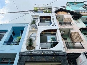 tôi cần tiền bán nhà lê quang định- p.14- bình thạnh, gần chợ bà chiểu. giá 3tỷ050 cho thuê 18tr