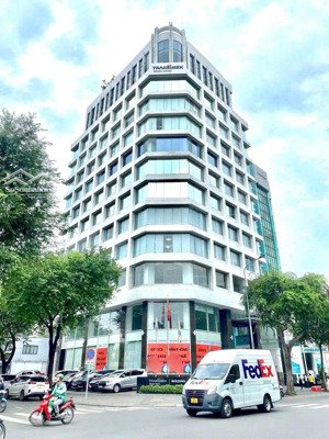 bán tòa nhà mt hai bà trưng - dt: 20x35m. cn 700m2 hầm + 10 lầu - hđt 1.8 tỷ/tháng - giá 375 tỷ