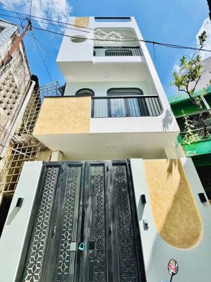 bán nhà đường ôtô 6m thành thái - p14 - q10. giá 3tỷ850. đang cho thuê 25tr. gần vạn hạnh mall