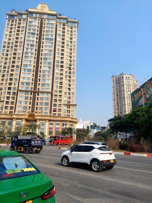 bán nhà mặt phố tại đường võ chí công 63m2, giá 37 tỷ. tây hồ