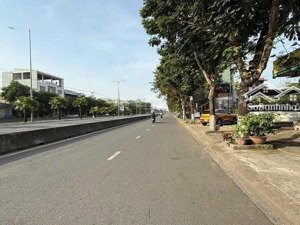 lô đất 148m2 ngang 5,5m - mặt tiền ngô quyền - sơn trà - giá chỉ 9,4 tỷ