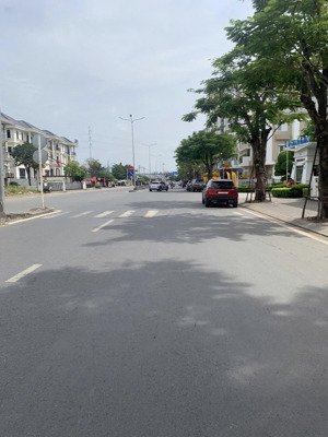 bán shophouse 200m2, 3tầng, dtsd 450m2, 50 tỷ vnd, tháp mười merita, đường liên phường, q9, tp. hcm