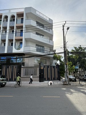 chính chủ gửi cho thuê nhà góc 2 mặt tiền 41 bình phú, p10, q6, 8x22m, trệt lửng 3 lầu, 