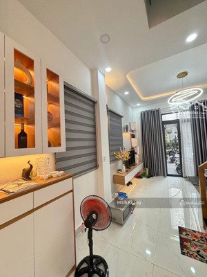chính chủ bán nhà huỳnh văn bánh, phường 13, quận phú nhuận, giá 2 tỷ 990, diện tích 45m2, shr