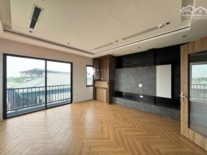 siêu phẩm lô góc 3 thoáng nhà mới full nội thất gara ô tô