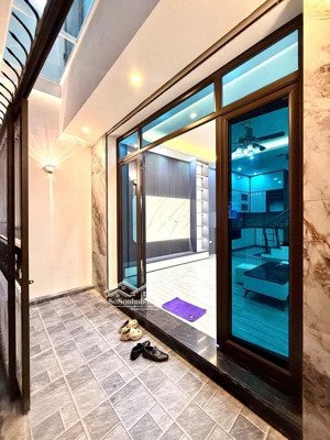 bán gấp nhà siêu phẩm nhà dân xây ở ô chợ dừa, đống đa, gần phố. dt 37m2, 5 tầng, mt 5m