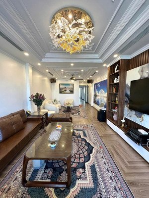 siêu phẩm mặt phố ngô gia tự, kinh doanh sầm uất, 7 tầng thang máy, full nội thất xịn xò