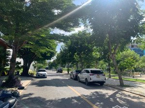 cực hot. một cặp duy nhất khuê mỹ đông, cách biển 200m, ngang rộng 12m, giá chỉ 30 tỷ.