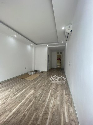 chính chủ cho thuê văn phòng phố trung yên 6. lh: 