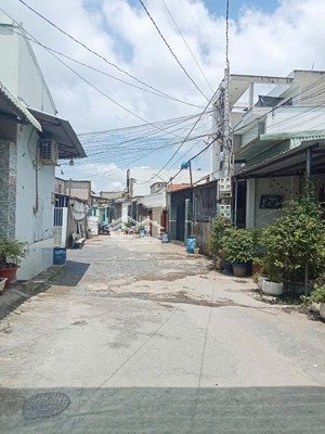 bán nhà 1 lấu/ trệt tại dĩ an, bình dương 3ty550tr