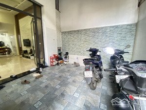bán nhà đường thiên lôi 3,5 tầng giá chỉ 2,6x tỷ