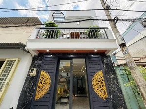 bán gấp nhà 52m2 2 lầu cao văn lầu, phường 2, quận 6, cho thuê 15tr/tháng. giá 2tỷ380 thương lượng