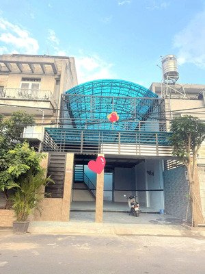 nhà mặt tiền nội bộ--dương quảng hàm p5--gần chợ căn cứ__diện tích: 7x23m 1 lầu suốt=30 triệu