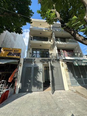 cho thuê toà nhà dtsd : 500m2 ( 5x20 )hầm trệt 3 lầu ngay đặng thuỳ trâm- bình thạnh mới 100%