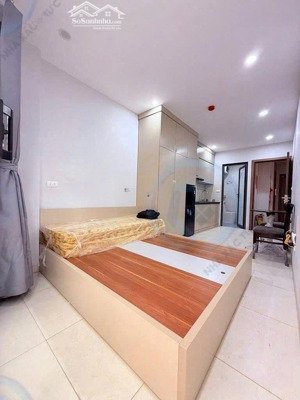 cực phẩm cầu giấy-hoàng ngân-3 bước ô tô tránh 30m ra mặt phố lê văn lương 42m2 5tầng-mt4m hơn 10tỷ