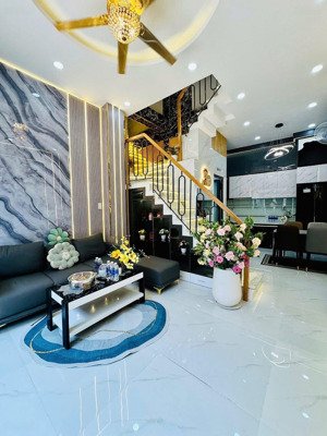 nhỉnh 2 tỷ nhà đẹp 2 lầu btct 100% 4 phòng ngủ (40m2) nguyễn cảnh dị, p4, tân bình