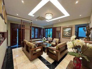 bán biệt thự việt hưng - nhà siêu đẹp tặng toàn bộ nội thất nhập khẩu tiền tỷ.... giá 39.9 tỷ