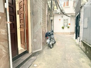 bán nhà mặt ngõ phố võ chí công 35m2, 5 tầng mặt tiền 4.6m nhỉnh 6 tỷ cầu giấy tặng xe điện