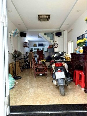 hxh đỗ cổng - tân hương - 4x14m - nhà 2 tầng đúc - 3pn - giá hơn 4 tỷ