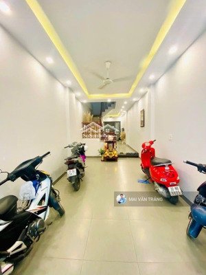 chỉ 8.2 tỷ! bán nhà mỹ đình, 41m2x5t, 05 ngủ ở ngay, ngõ rộng 2.5m, gần ô tô, bãi ô tô